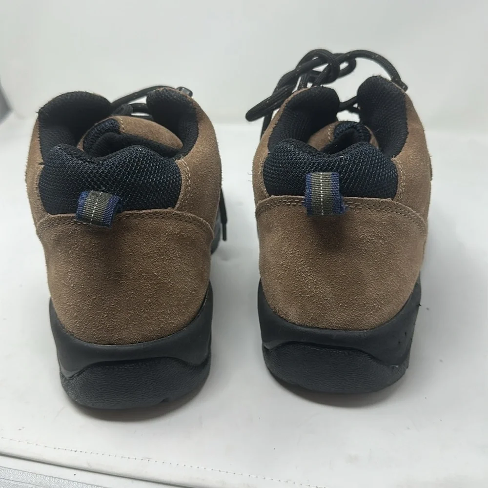 Redhead hikers size 9 1/2